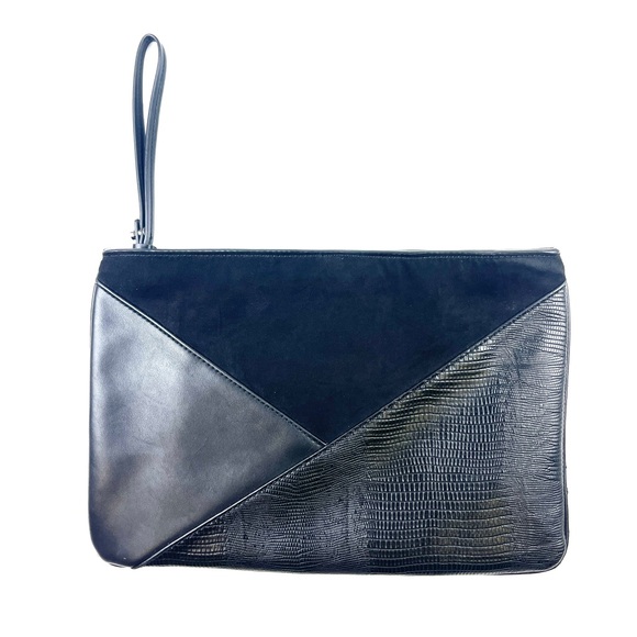 Black Zara Wristlet Clutch - Picture 2 of 3